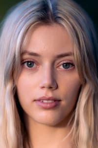 Grace Van Dien