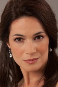 Paula Neves