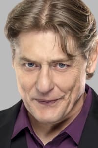 Darren Matthews