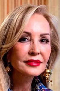 Carmen Lomana