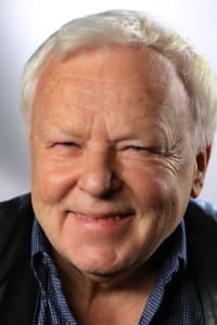 Marian Opania