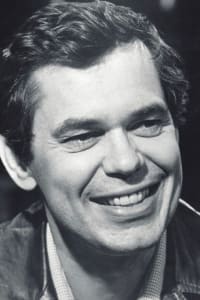 Leslie Carlson