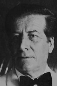 Adriano Domínguez
