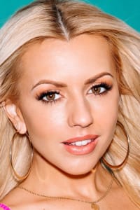 Lexi Belle