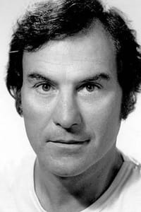 Leonardo Villar