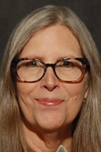 Kyra Schon