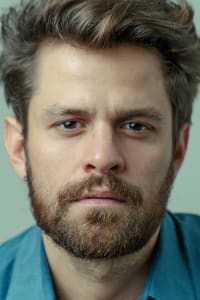 Alejandro Claveaux