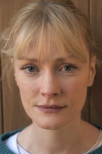 Claire Skinner