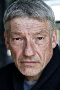 Simon Armstrong