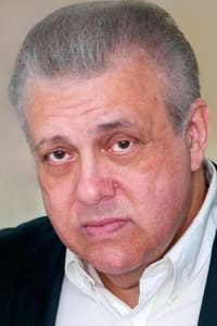 Vic Polizos