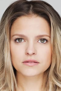 Sarah-Jeanne Labrosse