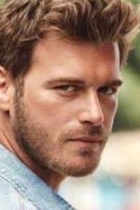 Kıvanç Tatlıtuğ