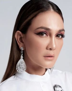 Luna Maya