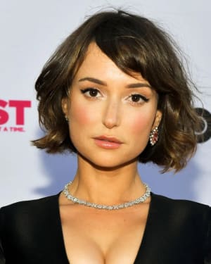 Milana Vayntrub