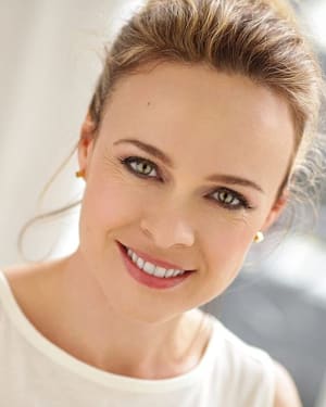 Tami Stronach