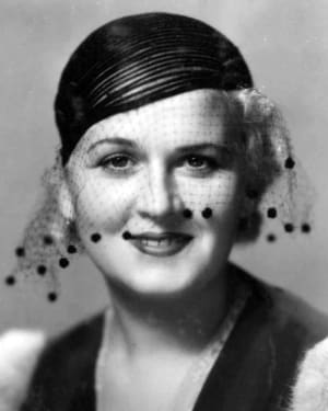 Vivien Oakland