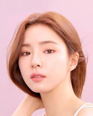 Shin Se-kyung
