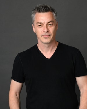 Janek Sirrs