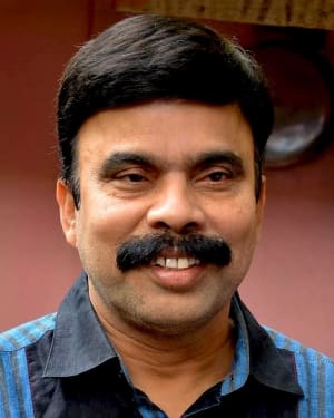 Powerstar Srinivasan