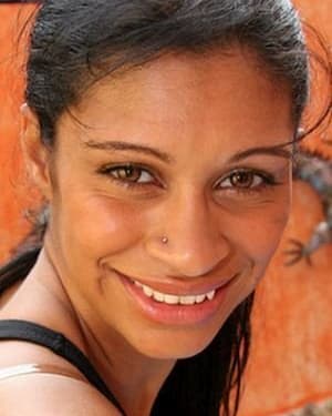 Emanuelle Diniz