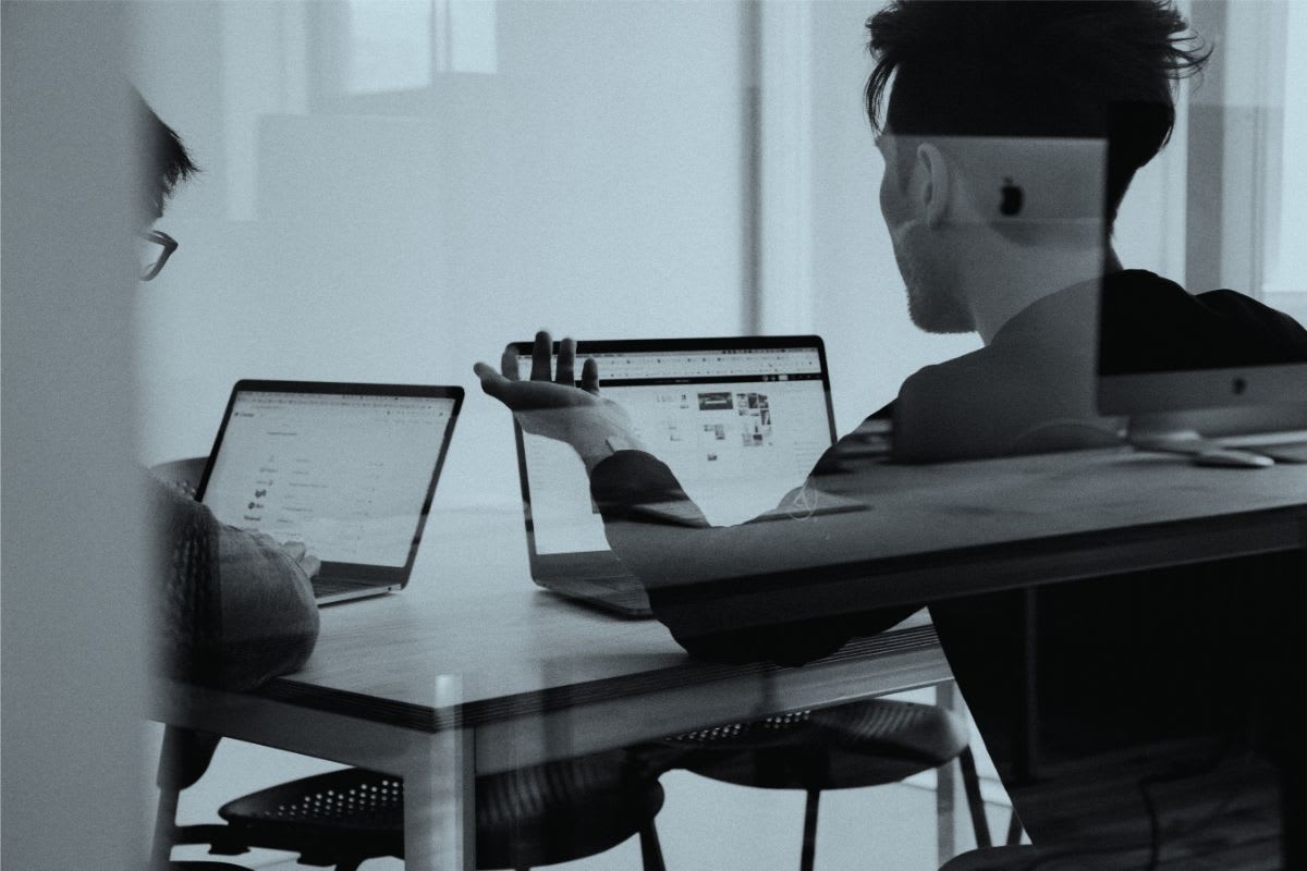 Per le aziende B2B ha senso essere Social? Per le aziende B2B ha senso essere Social?