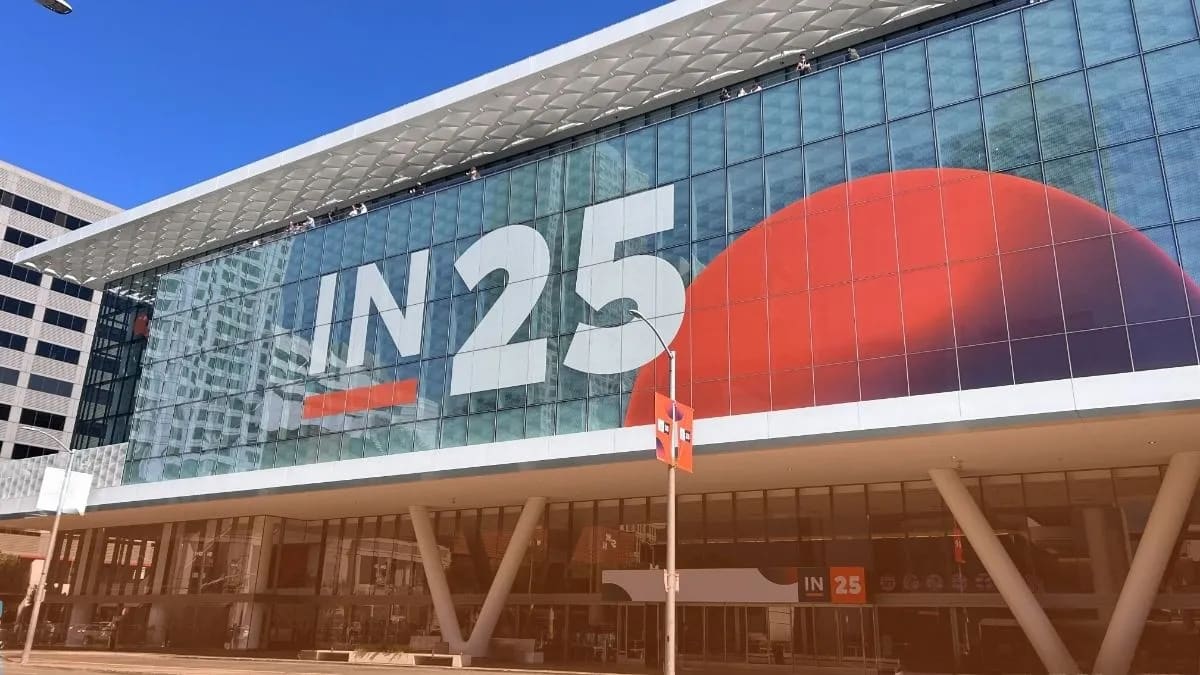 Breeze AI HubSpot: cos’è, come funziona e perché rivoluziona il CRM  