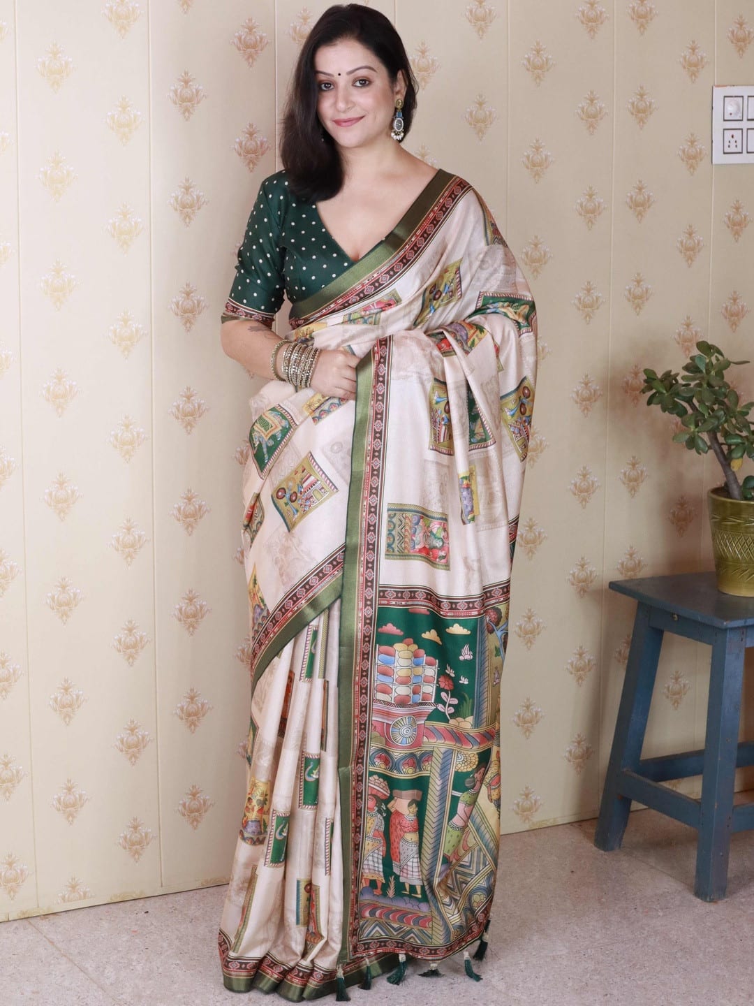 Cream Ethnic motifs printed saree with printed border