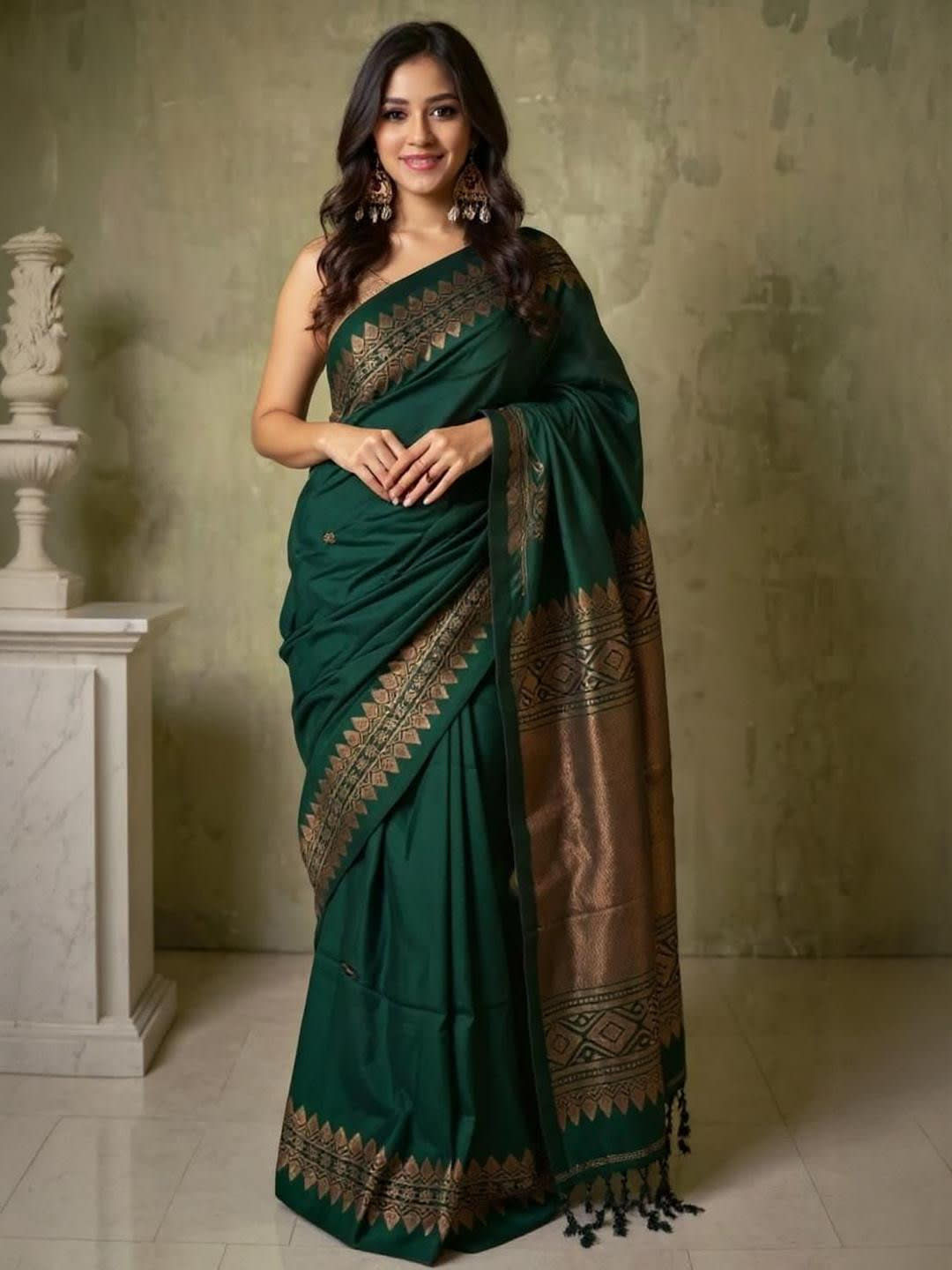Dark Green Women Woven Design Kanjeevaram Sarees