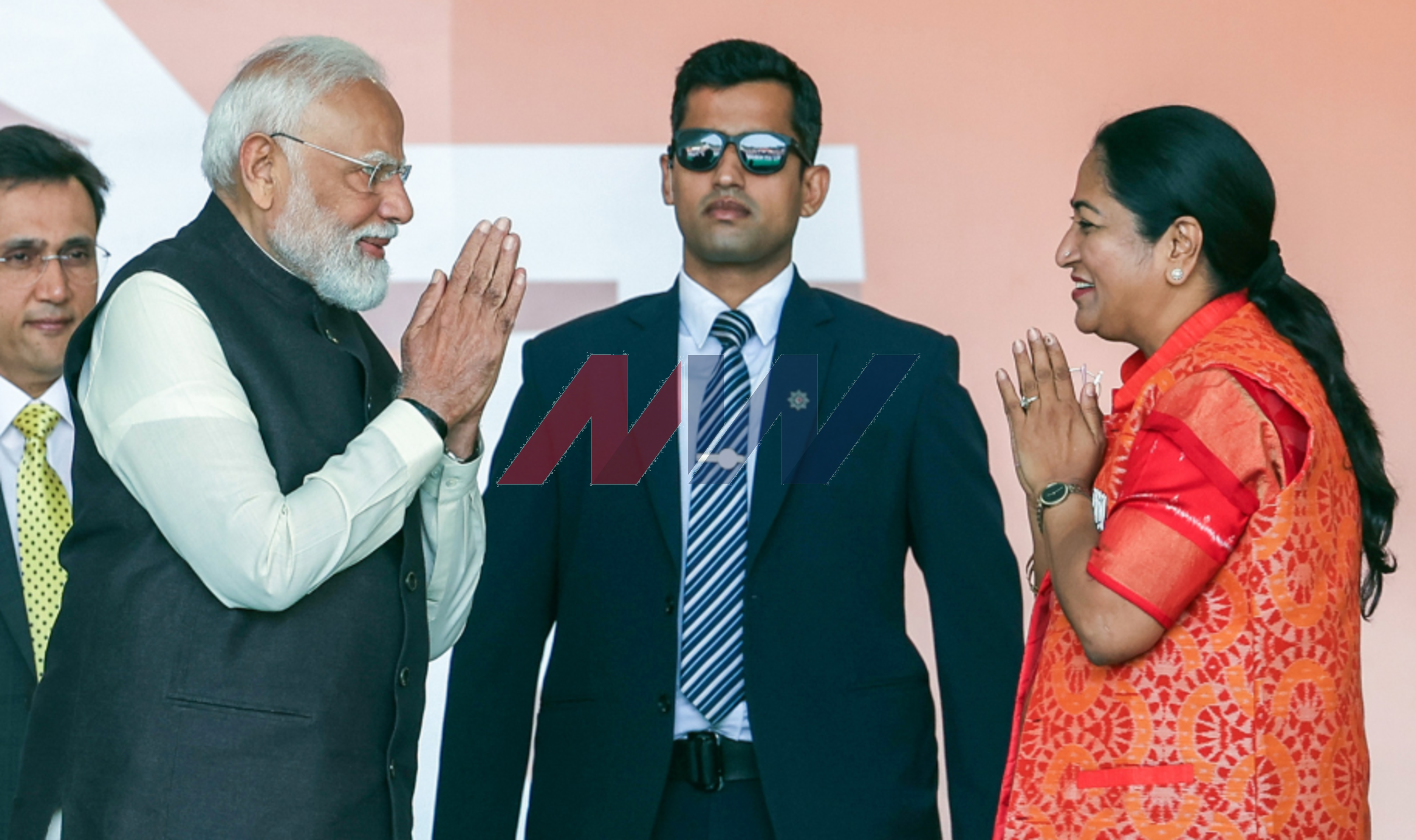 Delhi Cabinet Thanks PM Modi for 25 Years in Public Service, Central Support