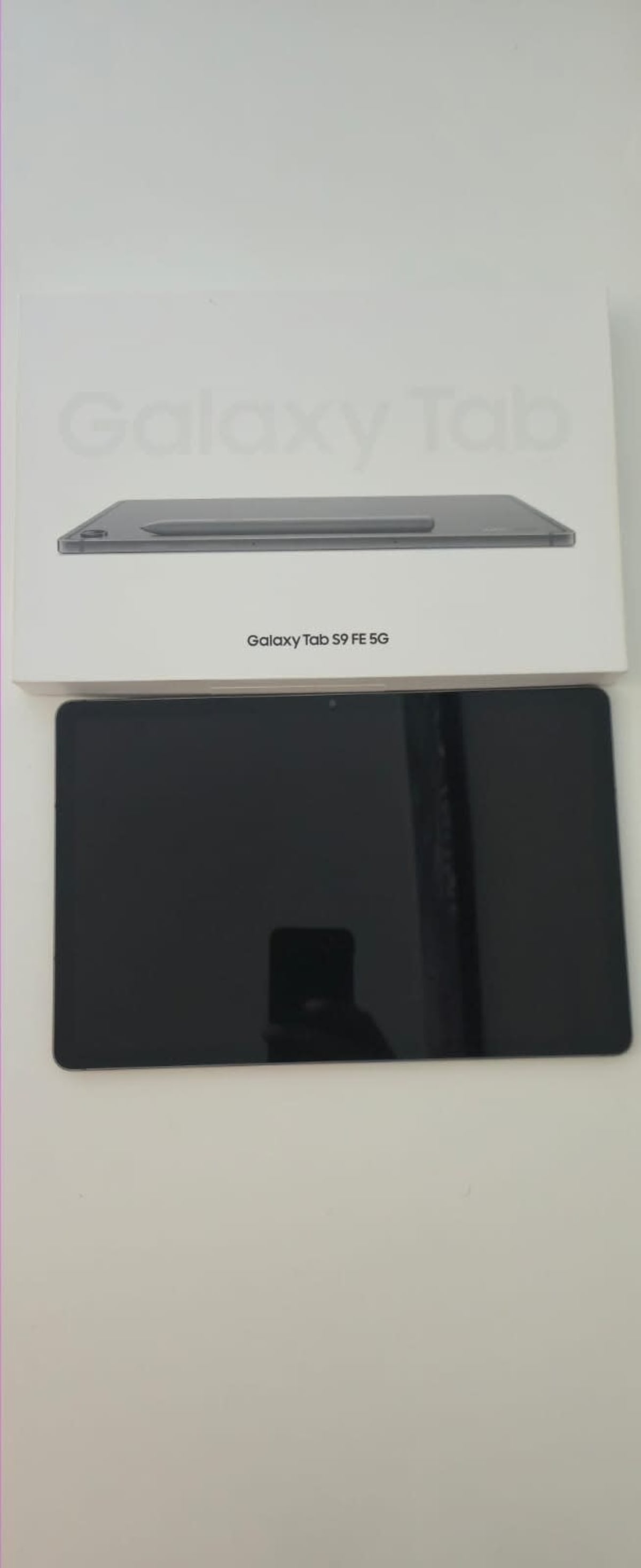 Samsung Galaxy Tab S9 FE 5G – état comme neuf avec housse de protection