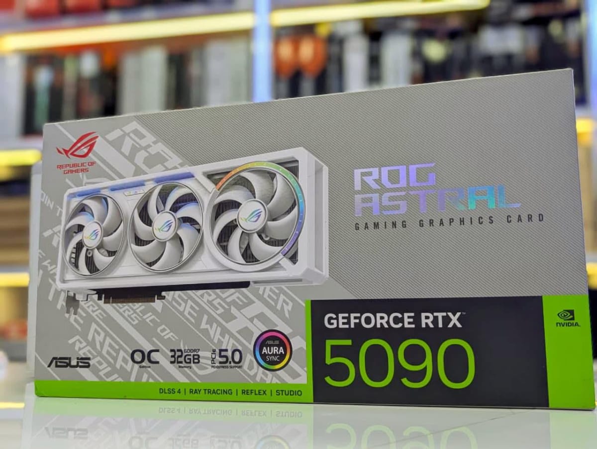 ASUS ROG ASTRAL GEFORCE RTX™ 5090 WHITE OC – 32GB GDDR7 🔥