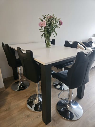Table et chaises hautes