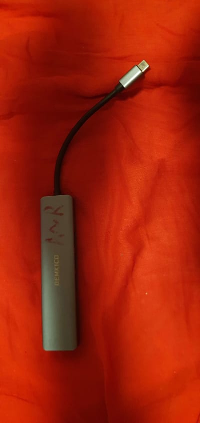 6-in-1 USB C Hub with HDMI 4K SD TF Player and USB Ports