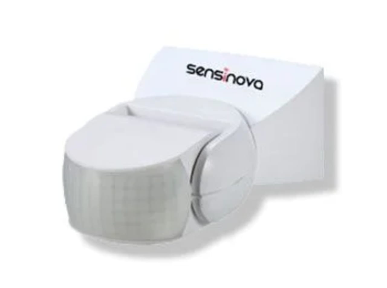 Sensor PIR de presença usado em automação de iluminação e segurança residencial