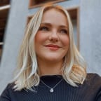 LAERCIA CARINE SCHONHALS | TITTA