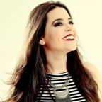 Thayná Mendes