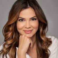 LAURA LAGE
