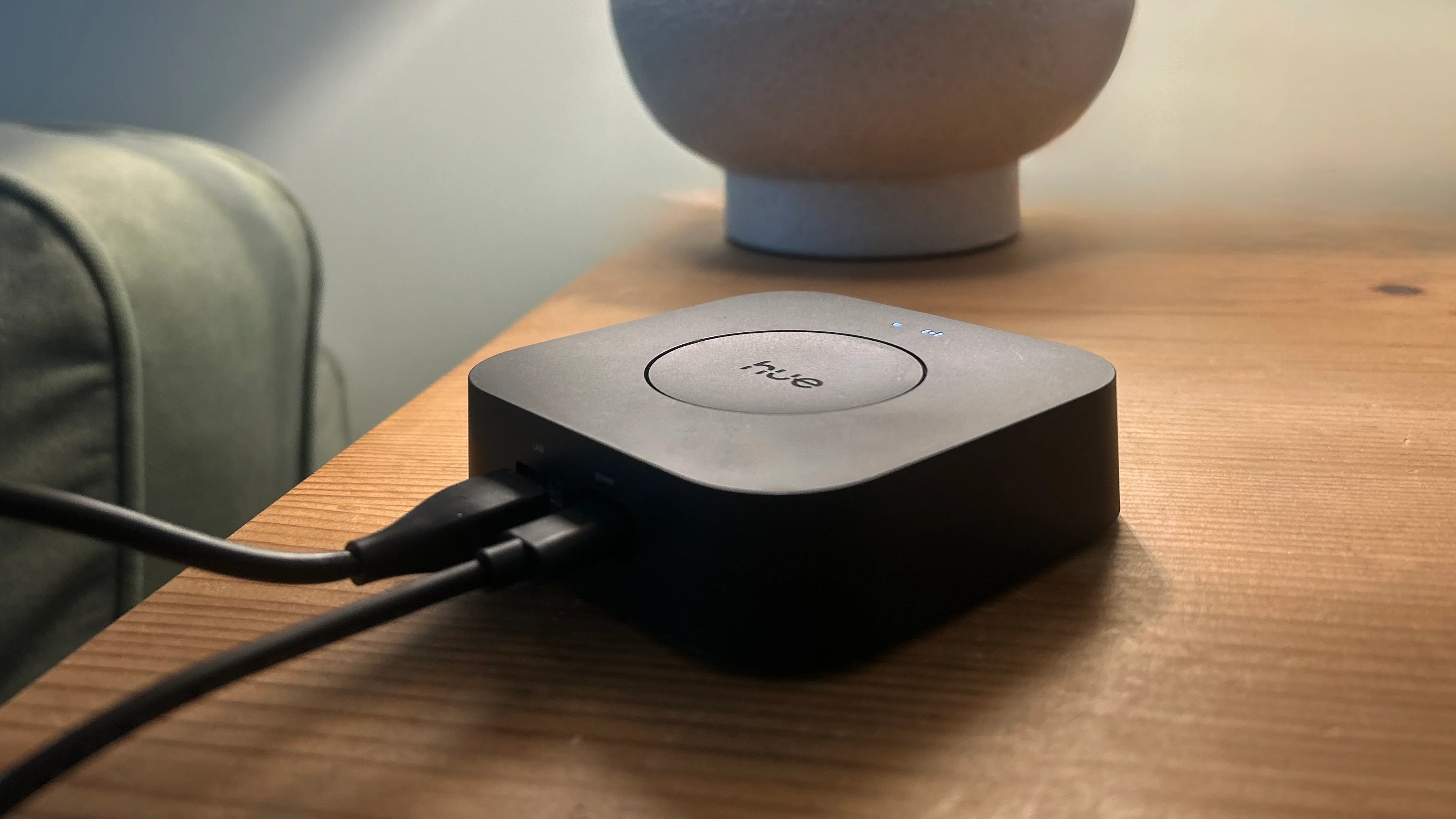 Hue Bridge Pro tem relatos de brick após firmware 2071353020