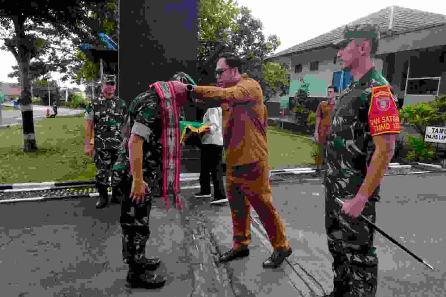 Tim Wasev Sterad Tinjau Progres TMMD Ke-127 di Kodim 0912/Kubar, Bupati Paparkan Dukungan Pemda Tim Wasev Sterad Tinjau Progres TMMD Ke-127 di Kodim 0912/Kubar, Bupati Paparkan Dukungan Pemda