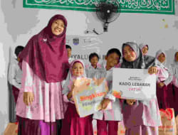 Rumah Zakat Bersama Perpustakaan Kota Depok dan Paguyuban Duta Baca Kota Depok Berikan Bingkisan Yatim dan Edukasi Literasi