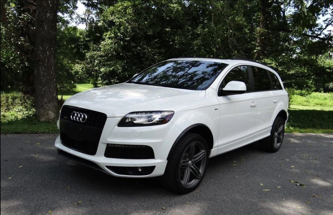 Audi Q7 luxury SUV rental Saranda Albania