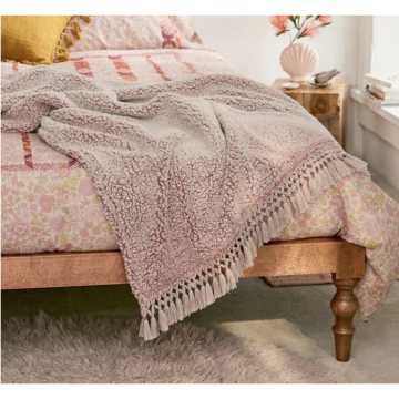 Amped fleece fringe trim throw blanket sale