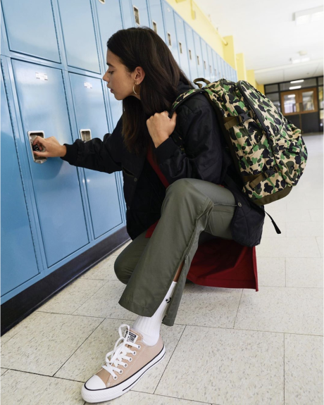 pink converse outfit