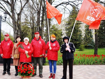 Ставрополь. Цветы Ильичу. Фоторепортаж Татьяны Марьиной