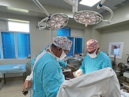 Пациенту из Пятигорска ушили огромную послеоперационную грыжу