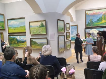 Фортепианный концерт в галерее Гречишкина
