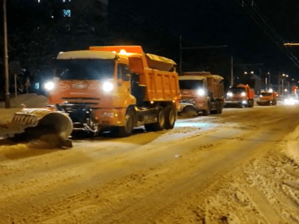 Более 70 единиц техники чистили остановки, дороги и тротуары в Ставрополе от снега — мэрия