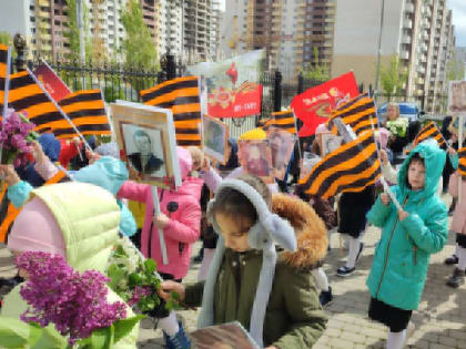 В Православной Свято-Владимирской гимназии города Ставрополя состоялось шествие Бессмертного полка