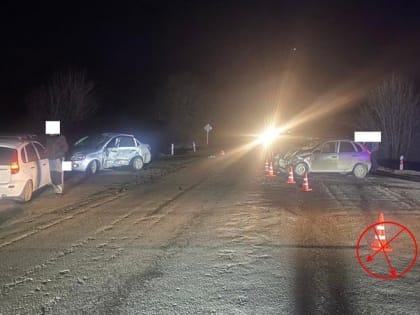 Водители двух легковушек пострадали в ДТП под Минводами