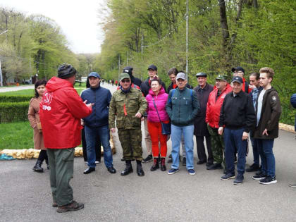 Лучший способ отпраздновать день рождения Ленина – совместный бескорыстный труд на благо общества!